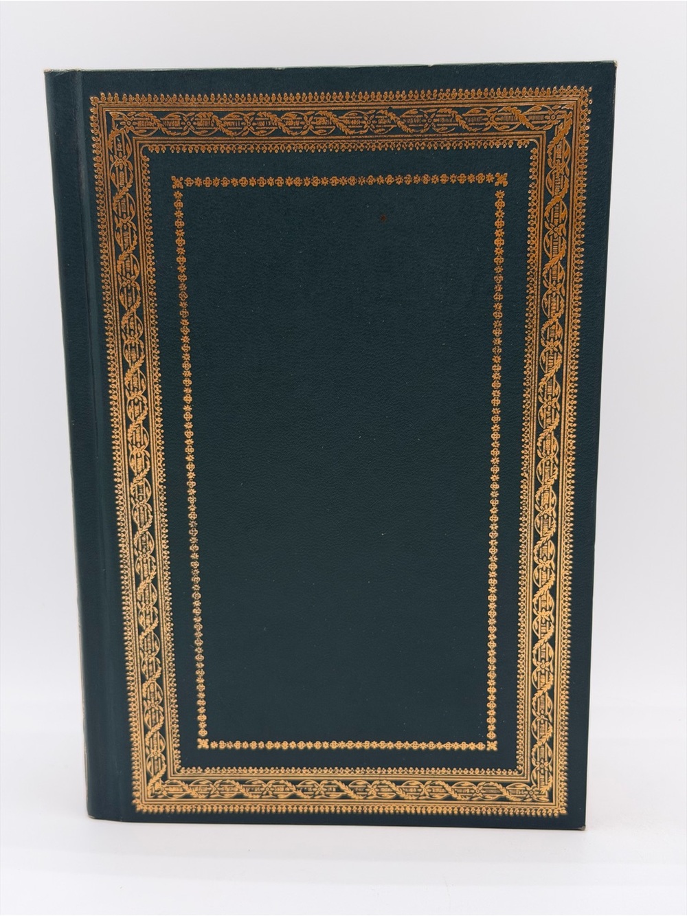 The Pickwick Papers by Charles Dickens International Collectors Library 1944 HC